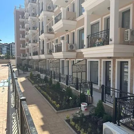 Luxurioeses شقة