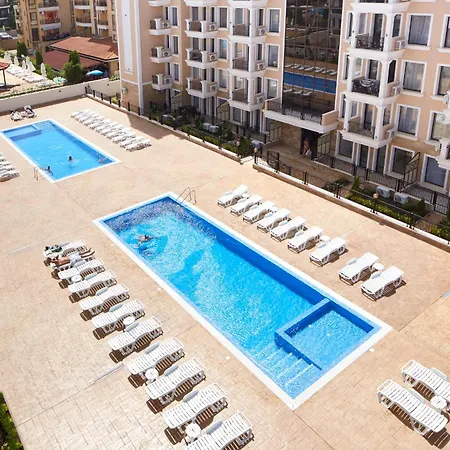 Luxurioeses سفيتي فلاس